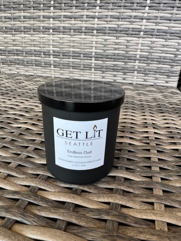 Endless Oud 8.5 oz Candle