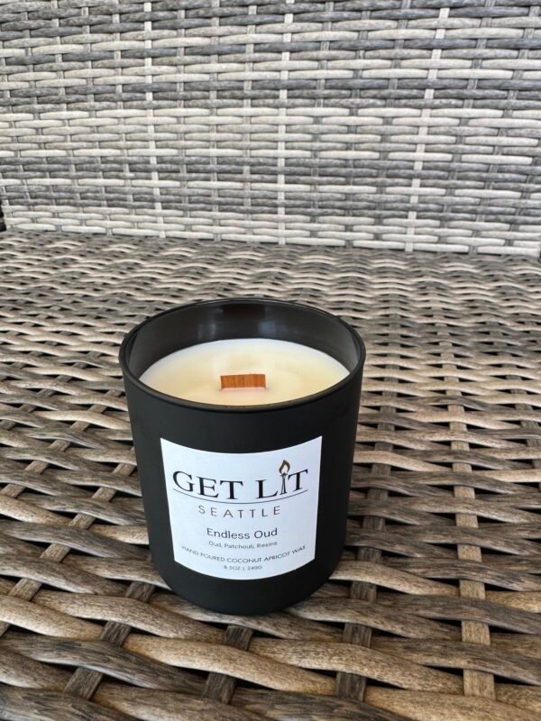 Endless Oud 8.5 oz Candle - Image 2